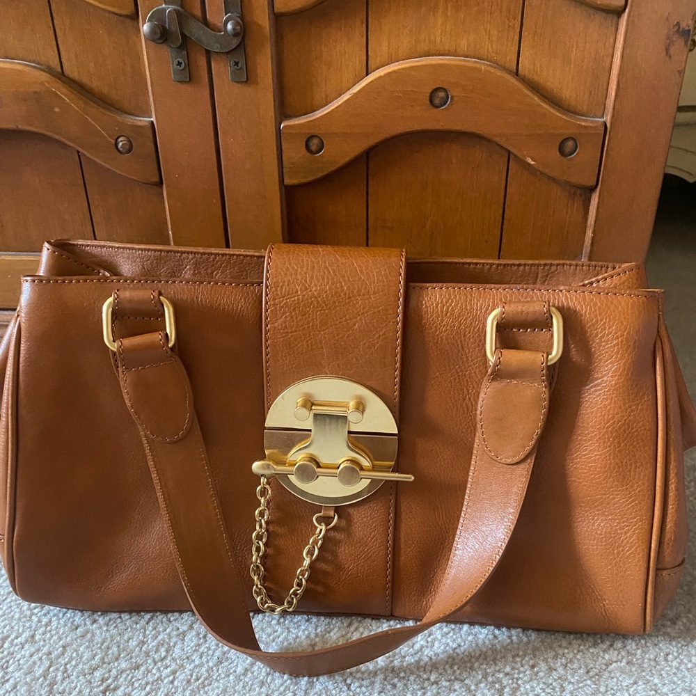 Perlina medium tan leather with gold metal purse